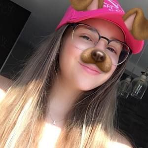 Meet your Posher, Laurie